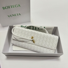 Bottega Veneta Clutch Bags